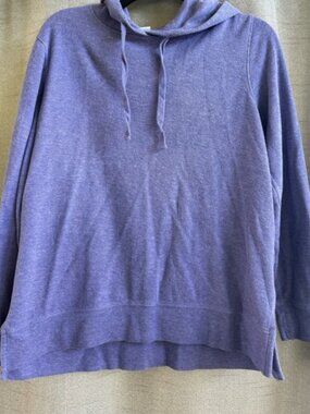 Women’s pullover hoodie